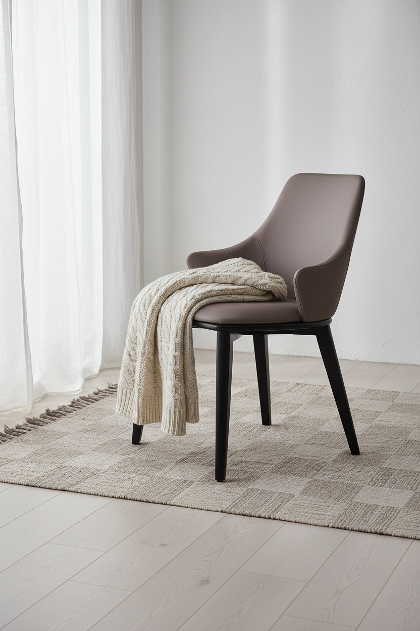 Lot de 2 chaises de salle à manger de 23 pouces, dossier haut rembourré, similicuir beige